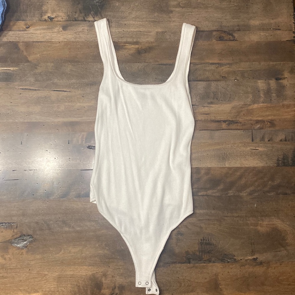 White, ribbed, Abercrombie & Fitch bodysuit (size M)